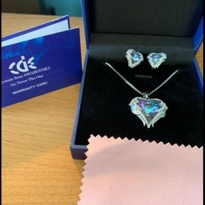 18K White Gold Angel Wing Heart Necklace & Earring